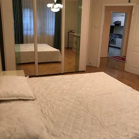 Gabor Pal 1 Apartman 2 Szoba Dunafoldvar Екстериор снимка