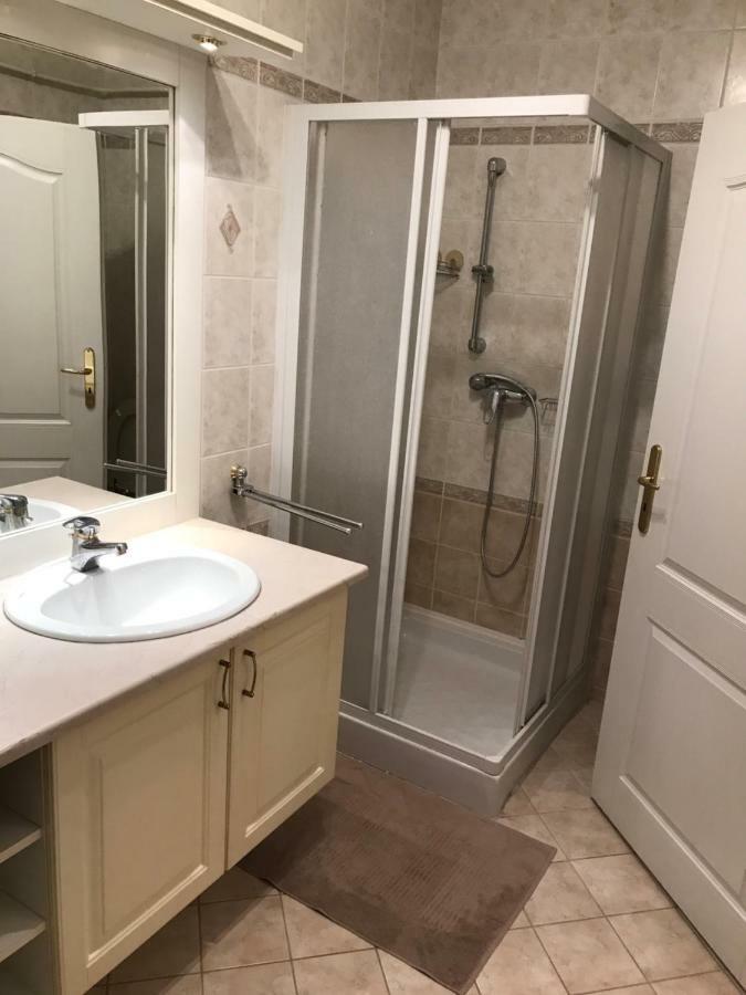 Gabor Pal 1 Apartman 2 Szoba Dunafoldvar Екстериор снимка